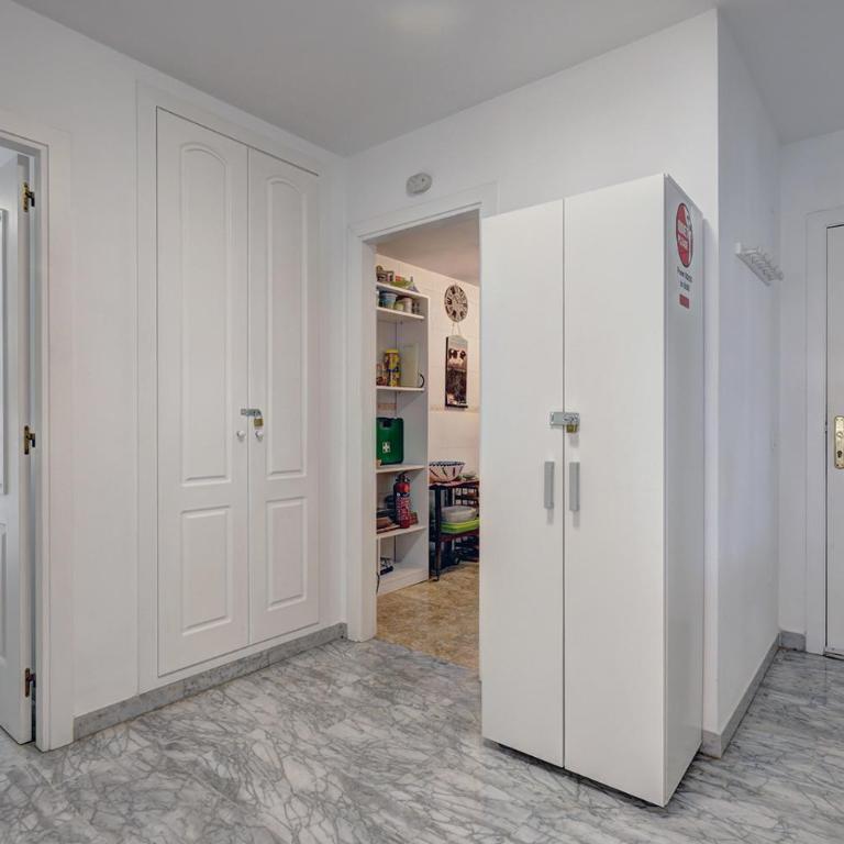 Quality apartment Sleeps 8 Airconditioned Underground parking Ultra fast WiFi - Apartamento de 3 dormitorios - 19