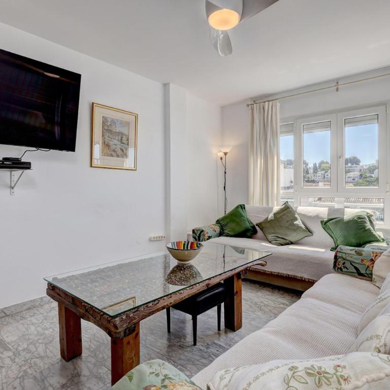 Quality apartment Sleeps 8 Airconditioned Underground parking Ultra fast WiFi - Apartamento de 3 dormitorios - 3