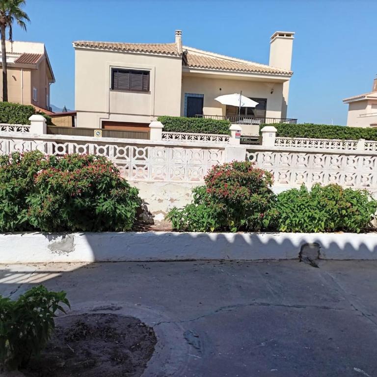 Vacansis Habitaciones Privada en una Villa a un paso del Mar en Cullera - Basic Triple Room with Shared Bathroom - 3