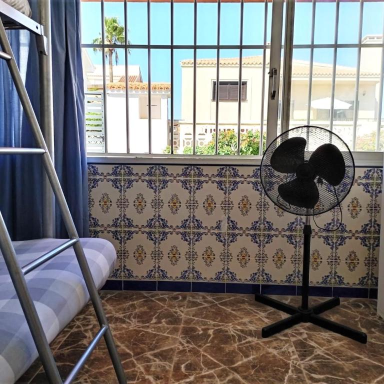 Vacansis Habitaciones Privada en una Villa a un paso del Mar en Cullera - Basic Triple Room with Shared Bathroom - 6