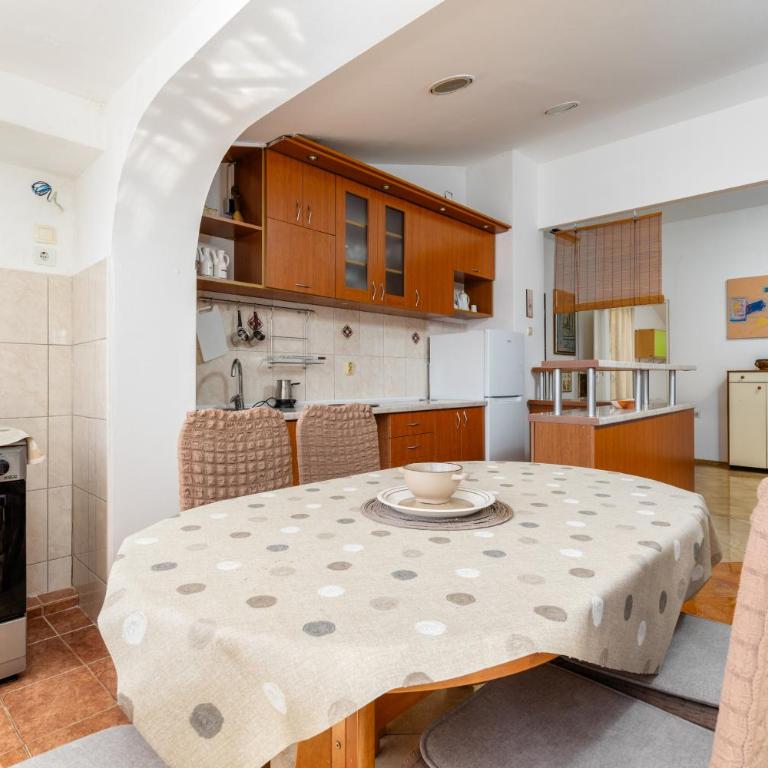 Apartment Skver parking included - Two bedroom apartment with Sea view - 18