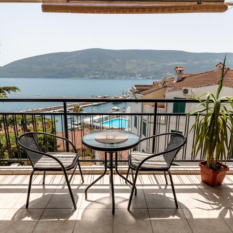 Apartment Skver parking included - Two bedroom apartment with Sea view - 1