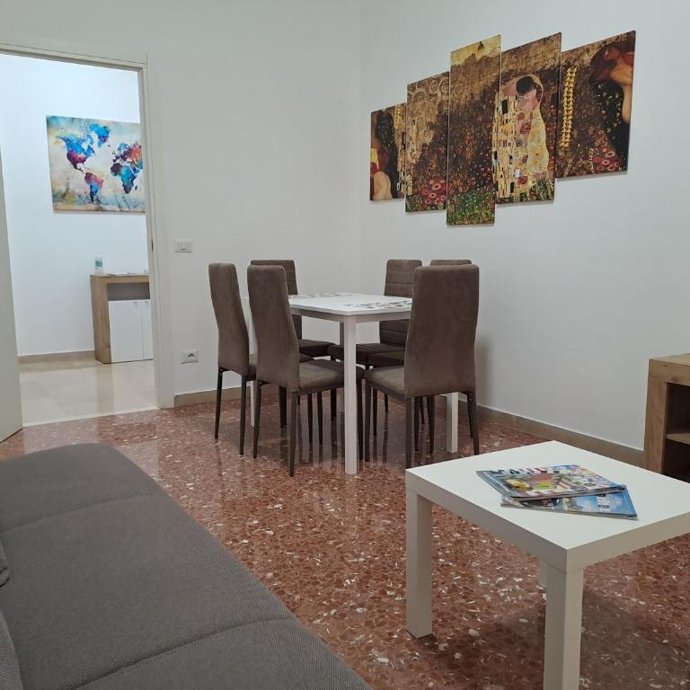 Mauri's Home - CasaMauri - Adiacente Metro C - Appartamento con 2 Camere da Letto e Terrazza - 12