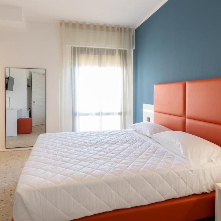 Hotel Delaville Frontemare - Camera Matrimoniale/Doppia con Letti Singoli con Vista Mare - 4