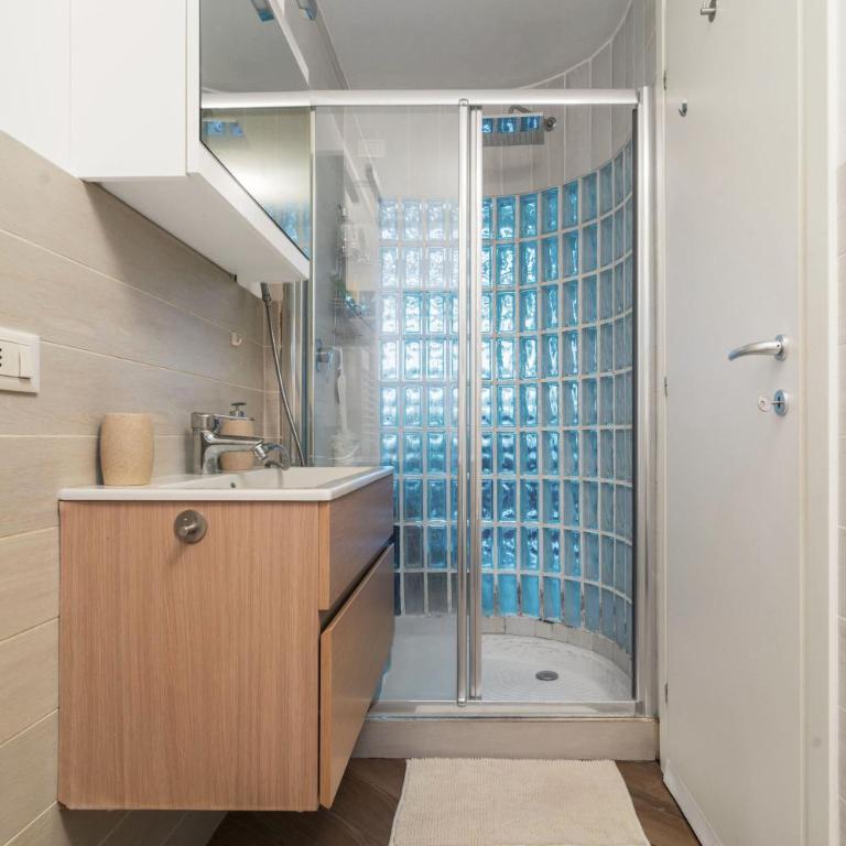 Glass Loft - One-Bedroom House - 27