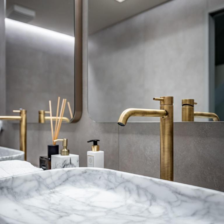 Le Corti by Dimora Collection - Luxury Suites in a Restored 13th-Century Convent with Sauna and Gym - Adults Only - Suite con Terrazza - 20