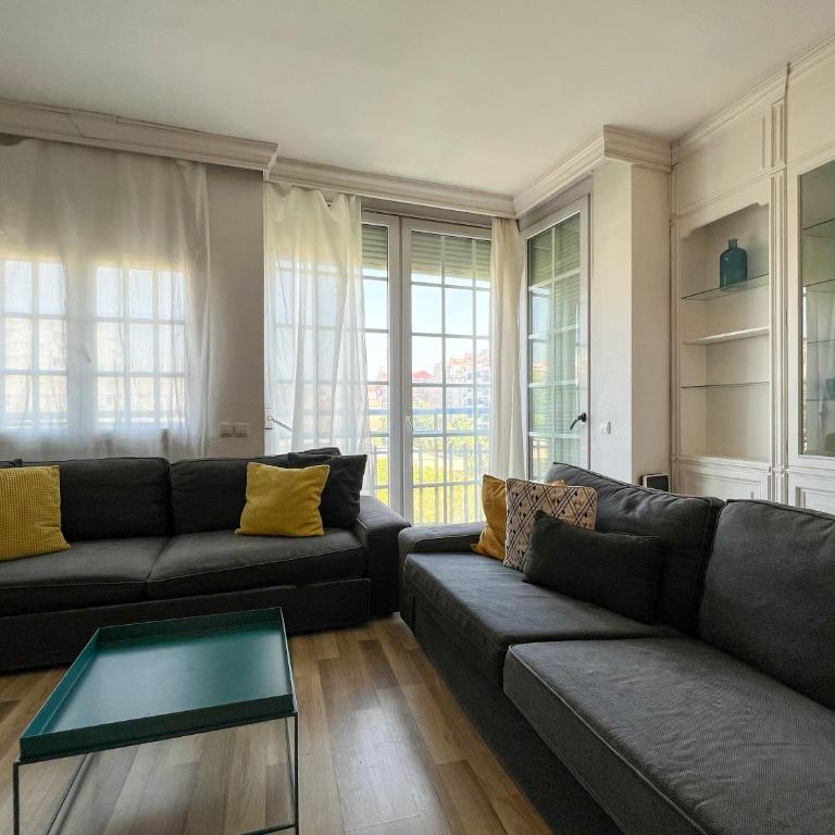 Stay U-nique Apartments Sardenya II - Three-Bedroom Apartment - 7