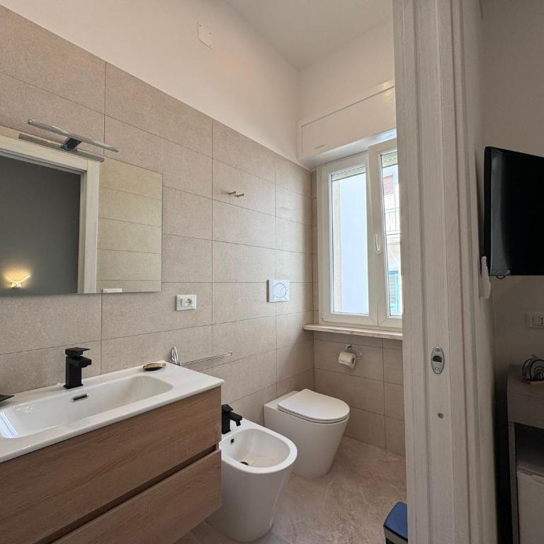B&B Primalba - Camera Matrimoniale con Balcone - 6