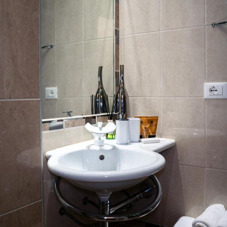 Enjoy Trieste in the city center - Appartamento con 1 Camera da Letto - 10
