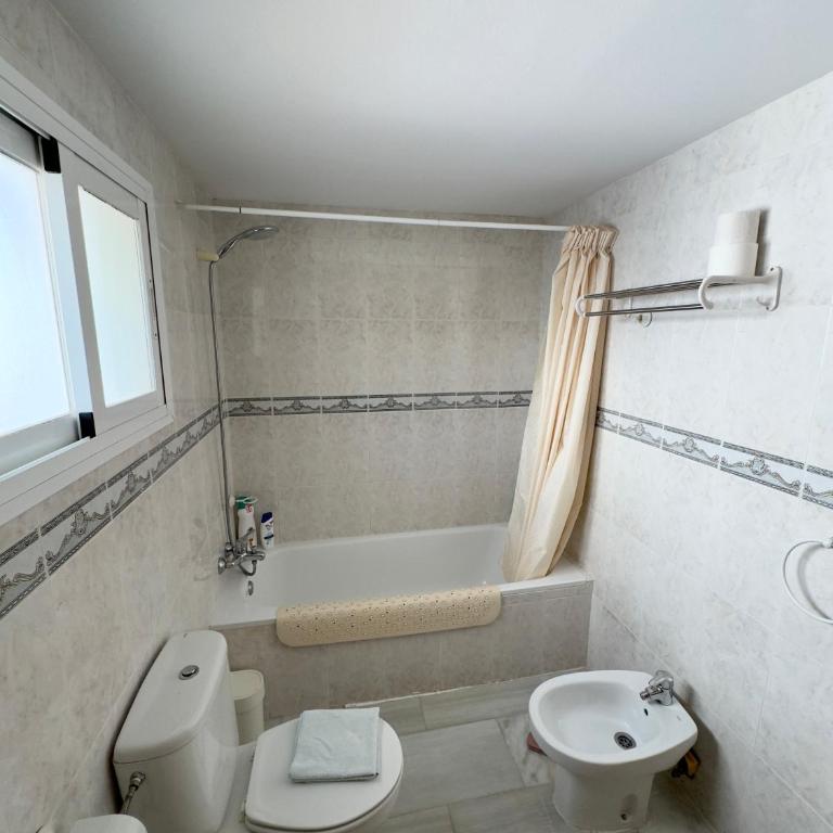 Apartamento soleado en Miraflores - Apartamento Estándar de 3 dormitorios - 35