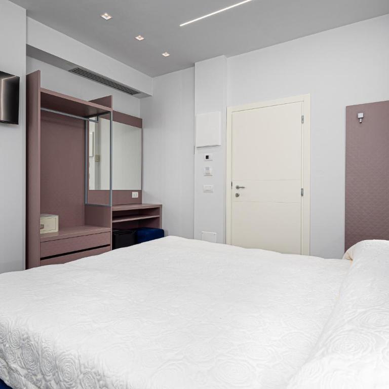 Hotel Niagara - Camera Deluxe - 12
