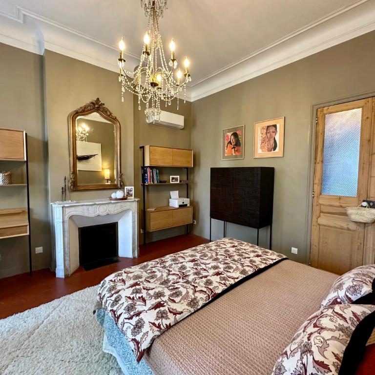 Divine Idylle Luxe 3 chambres, terrasse 130m2, jacuzzi, Clim 5 m Cours Mirabeau - Appartamento con 3 Camere da Letto - 33