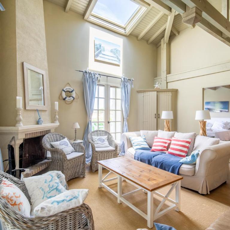 Unique Pool Villa 500m from the beach, Hamptons Style with beautiful Garden - Villa - 5