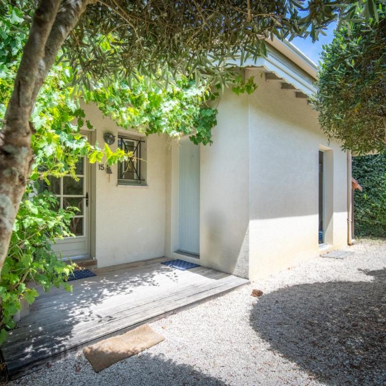 Unique Pool Villa 500m from the beach, Hamptons Style with beautiful Garden - Villa - 22