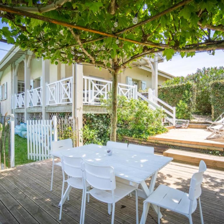 Unique Pool Villa 500m from the beach, Hamptons Style with beautiful Garden - Villa - 3