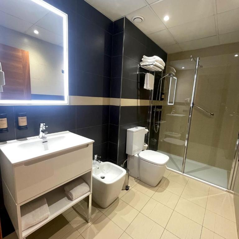 Hotel Apartamentos San Fermín Pamplona - One-Bedroom Apartment with Balcony - 4