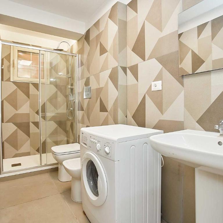 Mondello Adone - Three-Bedroom House - 12