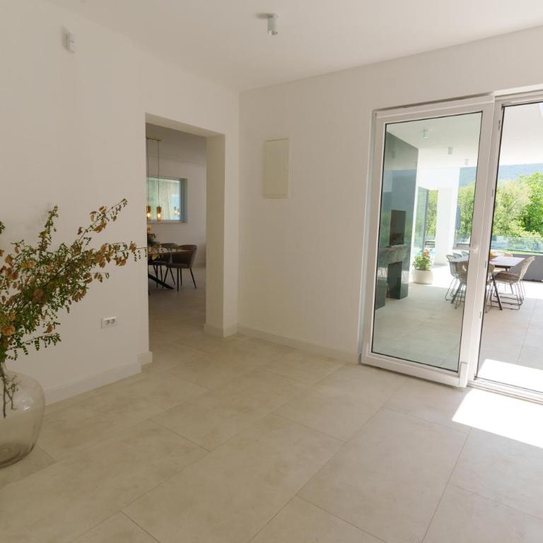 Villa Bellevue - Three-Bedroom Villa - 10