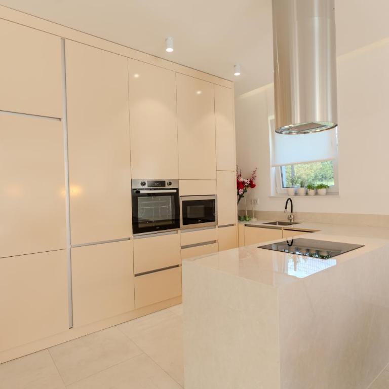 Villa Bellevue - Three-Bedroom Villa - 13