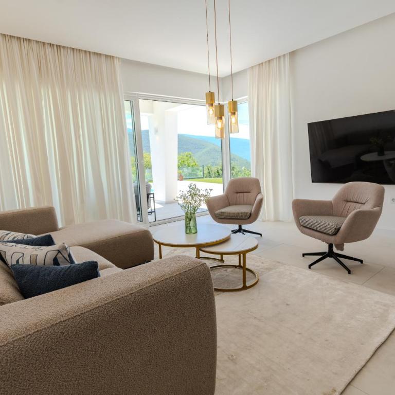 Villa Bellevue - Three-Bedroom Villa - 21