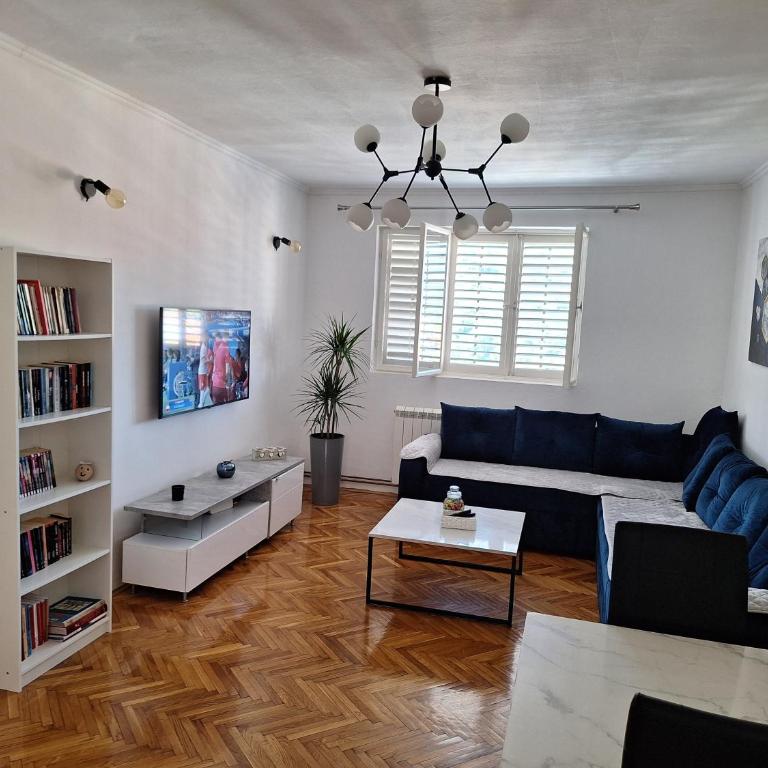 Castelnuovo - Two-Bedroom Apartment - 3
