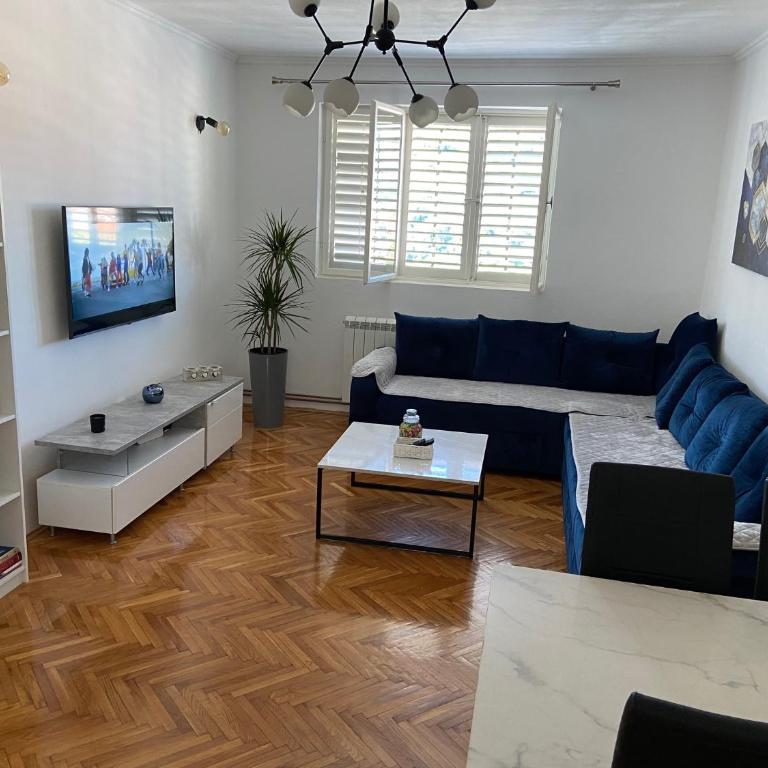 Castelnuovo - Two-Bedroom Apartment - 4