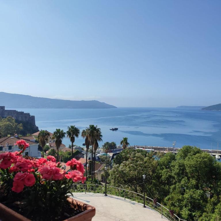 Castelnuovo - Two-Bedroom Apartment - 21