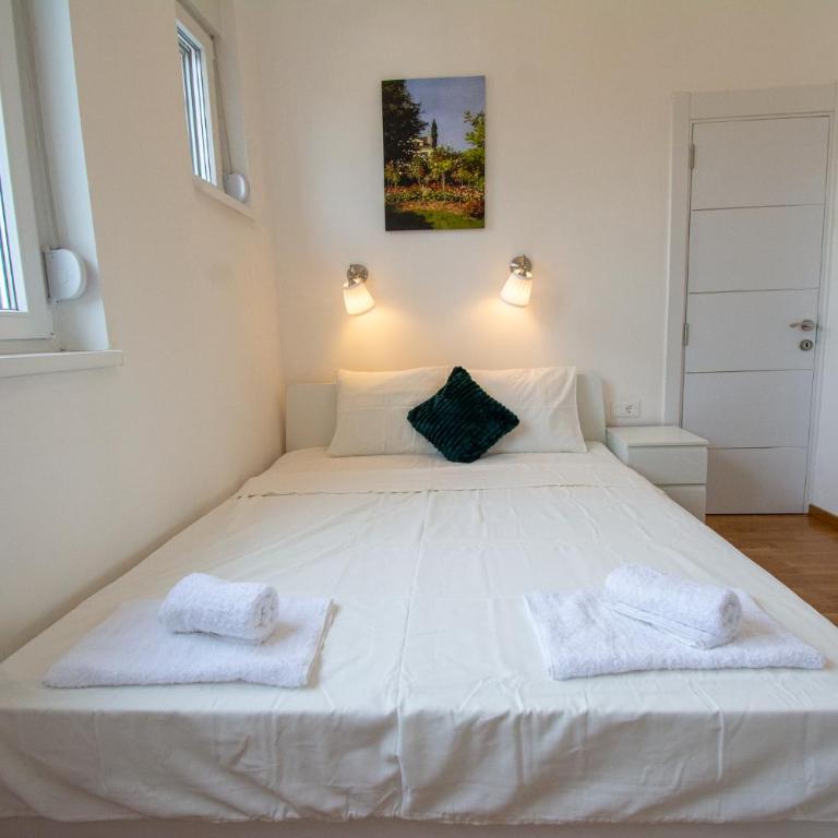 Serene Bulbuder Suite - Apartman sa Pogledom na Grad - 1