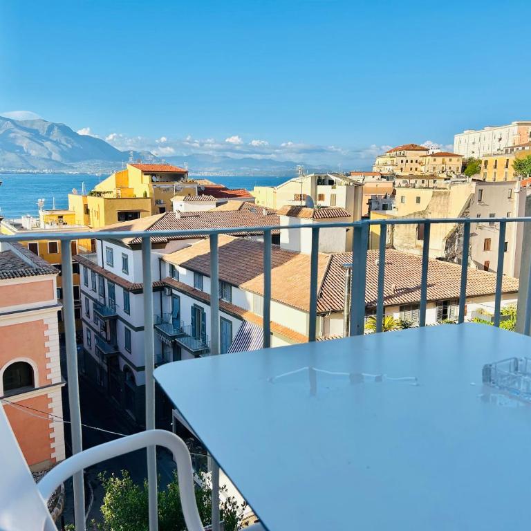 La Gaetana - UN LETTO IDEALE - Double Room with Spa Bath - 3