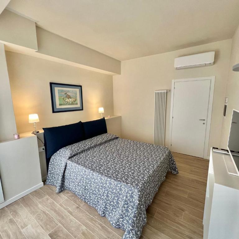 F&F Rooms - Camera Tripla con Bagno Privato - 3