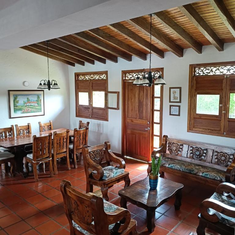 Alojamiento en Finca para 24 - Chalet - 41