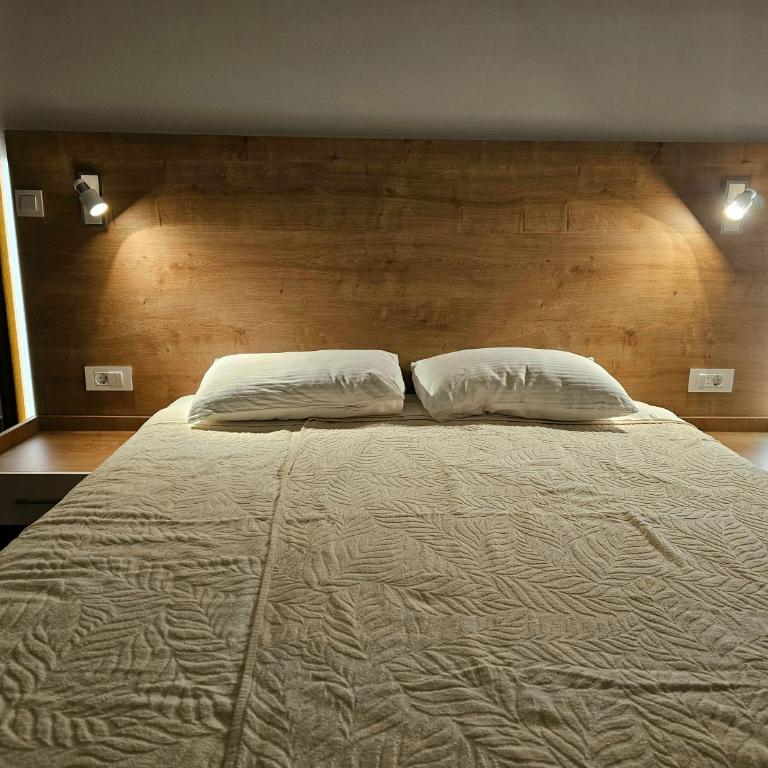 Apartments Savina Smjestaj - Deluxe Studio - 6