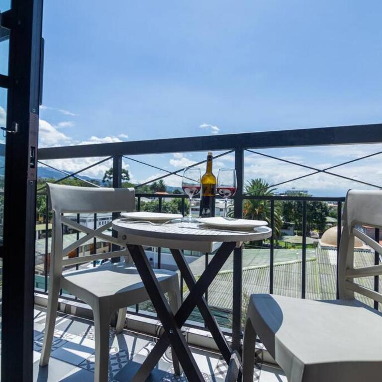 Mumbai Modern Studio - One-Bedroom Apartment - 4