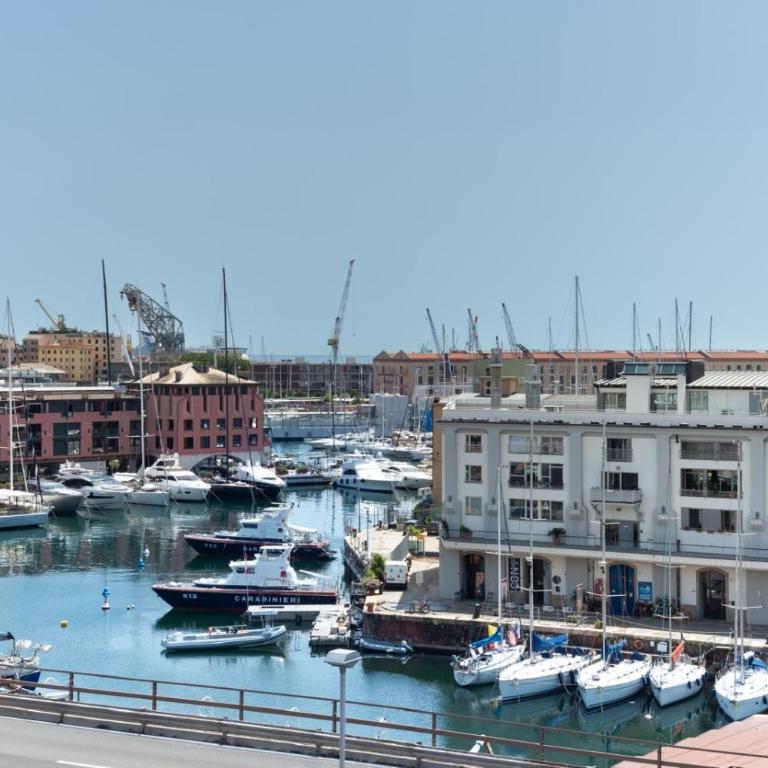 Port View - Camera Matrimoniale Superior - 1