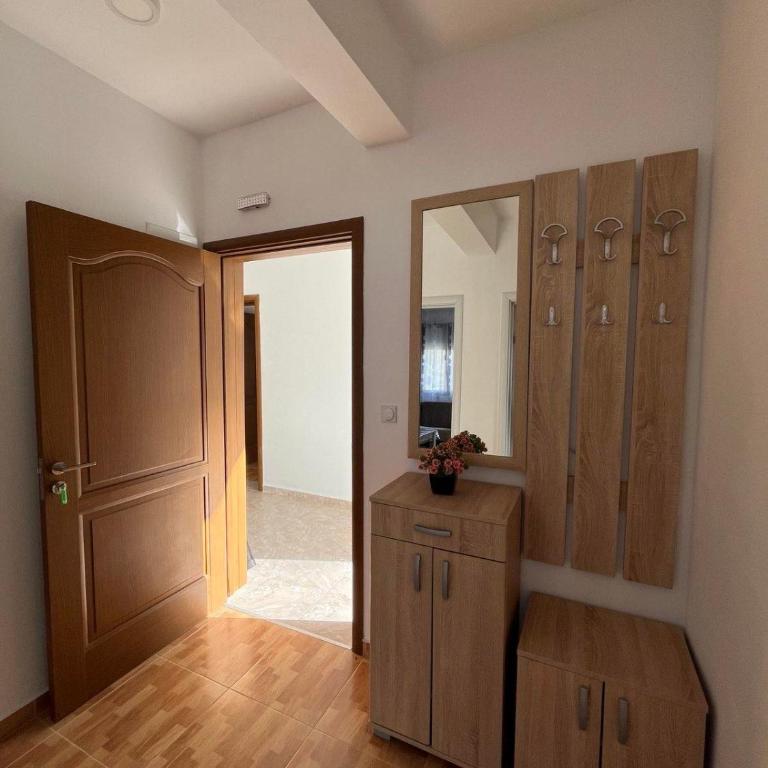 Apartments Nermina - Apartment with Balcony - 12