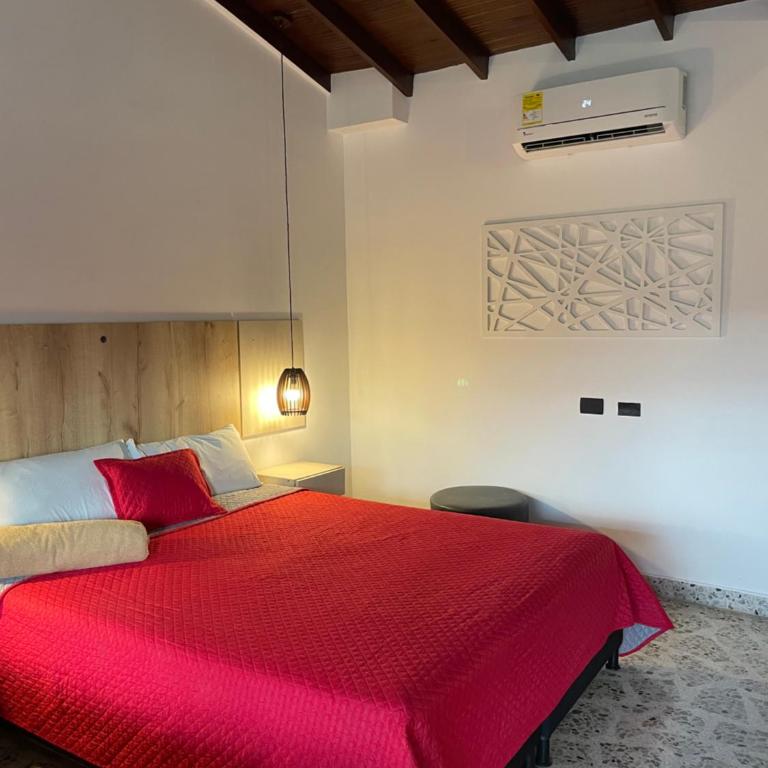 Hotel Ofix - Apartamento con balcón y bañera de hidromasaje - 8