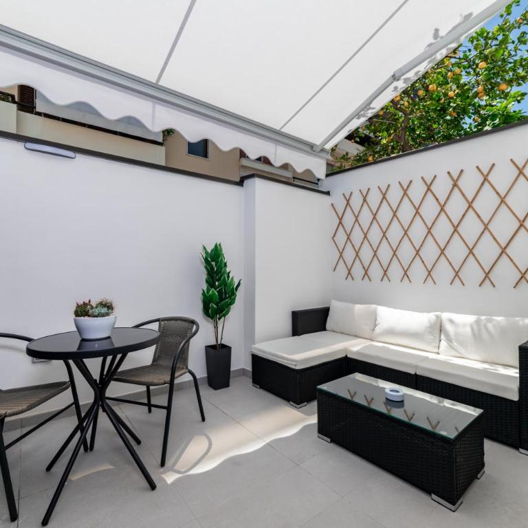 Poettos heART - Rooms - Double Room with Patio - 4