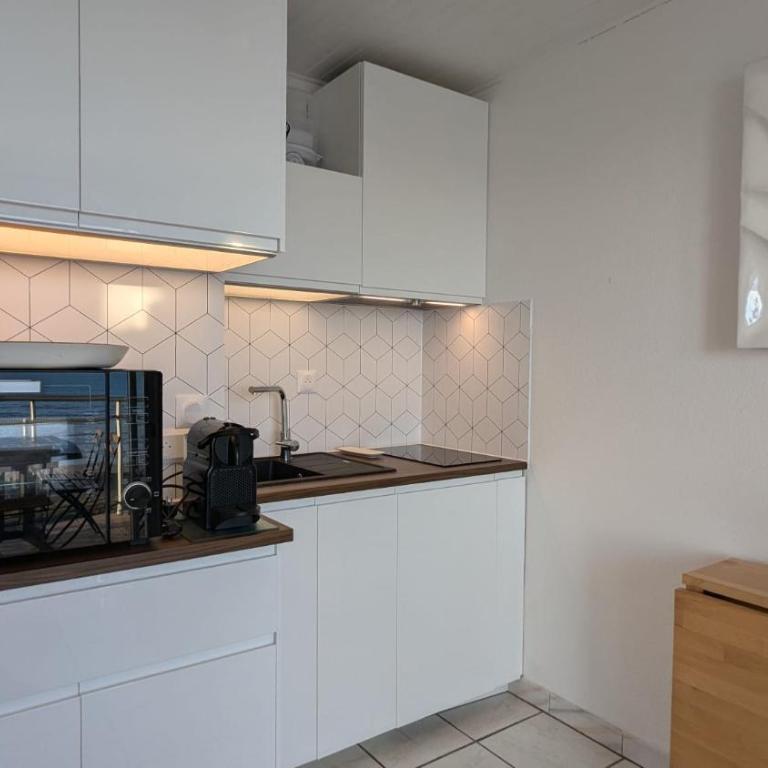 Appartement vue mer - accès direct à la plage - 4 à 5 personnes - Appartamento con Vista Mare - 10