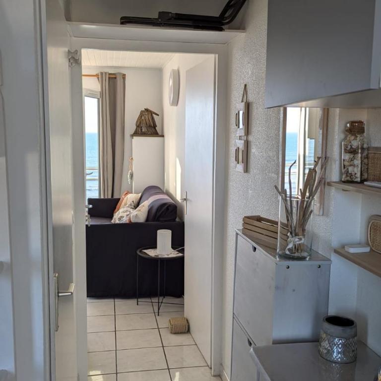 Appartement vue mer - accès direct à la plage - 4 à 5 personnes - Appartamento con Vista Mare - 24