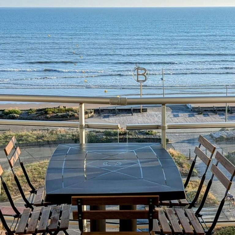 Appartement vue mer - accès direct à la plage - 4 à 5 personnes - Appartamento con Vista Mare - 4