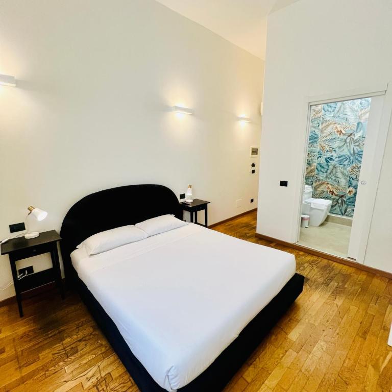 Room Verona Ai Conti - Camera Matrimoniale con Bagno Privato - 2