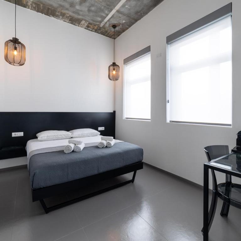 Poettos heART - Rooms - Double Room with Private Bathroom - 8