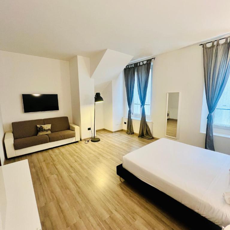 Room Verona Ai Conti - Camera Quadrupla con Bagno Privato - 5