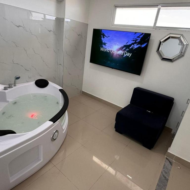Ecusuites Jacuzzi en Playas Vista Mar - Deluxe Suite - 6