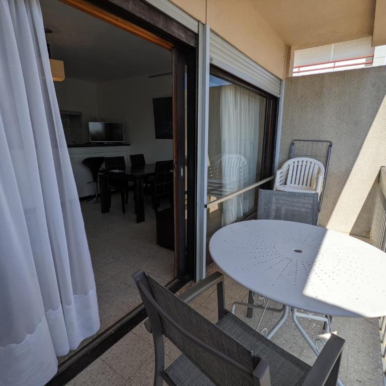 T2 face mer, climatisé, parking privé, 4 pers - FR-1-797-11 - Appartement - 4