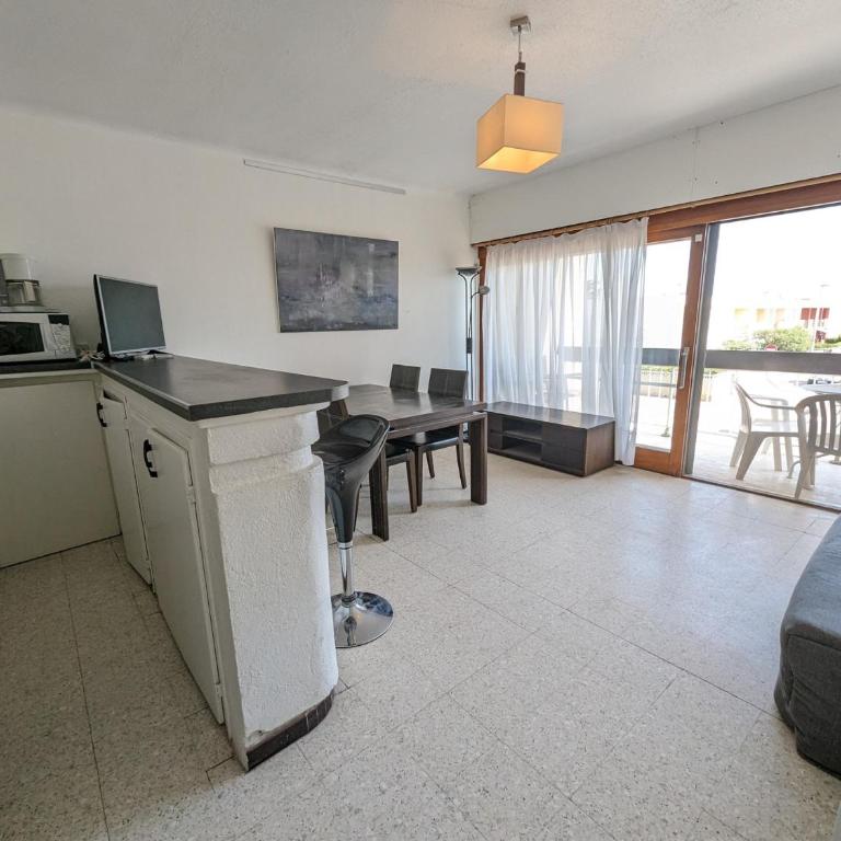 T2 face mer, climatisé, parking privé, 4 pers - FR-1-797-11 - Appartement - 6