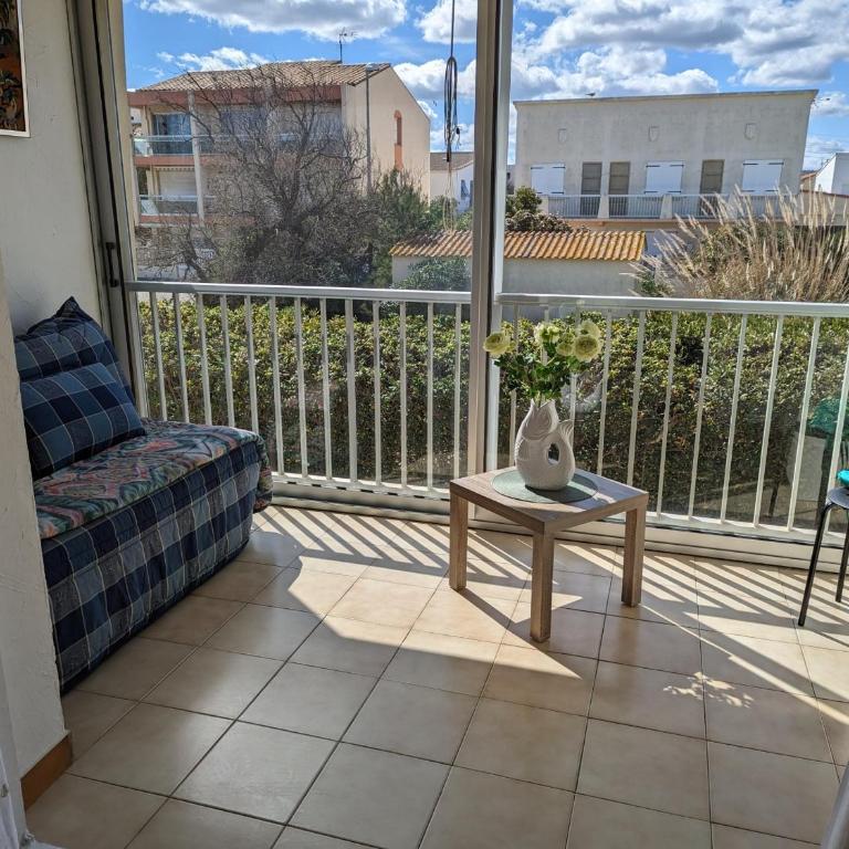 Appartement T2 lumineux 40m2, 4 personnes, 150m de la plage, bien équipé et proche loisirs - FR-1-797-18 - Appartement - 4