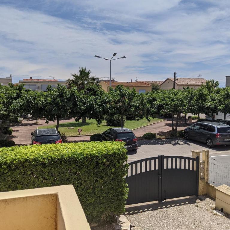 Appartement T2 lumineux 40m2, 4 personnes, 150m de la plage, bien équipé et proche loisirs - FR-1-797-18 - Appartement - 6