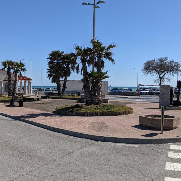 Appartement T4 proche plage et commerces, 80m2, 6 pers, lave-linge, TV - FR-1-797-23 - Appartement - 14
