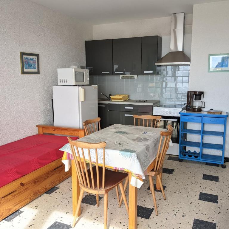 Port-la-Nouvelle : Studio front de mer, 4 pers, parking inclus - FR-1-797-32 - Studio - 7